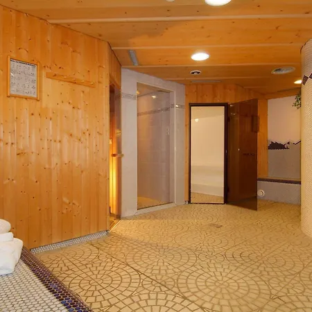 Hotel Feneberg 3*